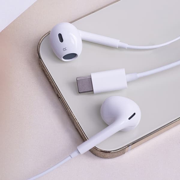 Til iPhone 17/16/15 kompatible USB-C In-Ear Hovedtelefoner med Mikrofon EarPods Hvid