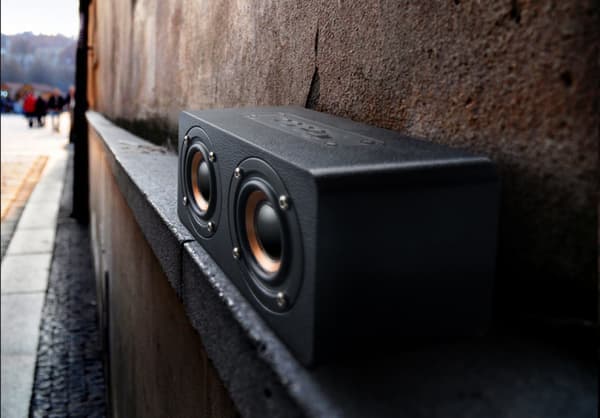10W Bluetooth-højttaler med superbass, høj lyd i træ