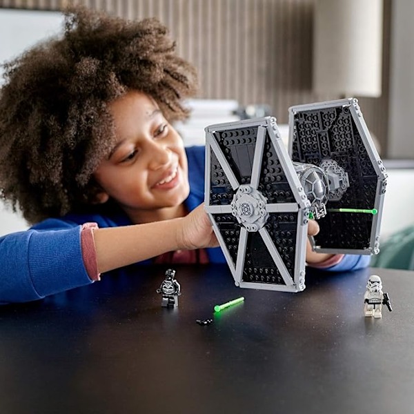 Star Wars Imperial TIE Fighter 75300 Byggekit; Fantastisk byggelegetøj til kreative børn, (450 stykker) - Perfekt