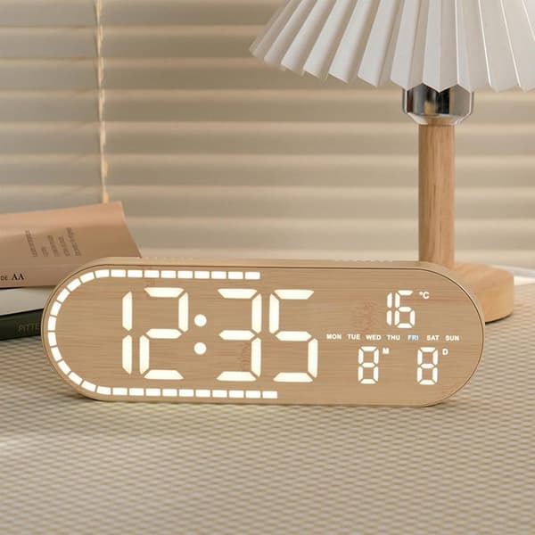 LED digital väggklocka träådring stor display med temperatur datum och alarm för sovrum vardagsrum kök kontor, gul