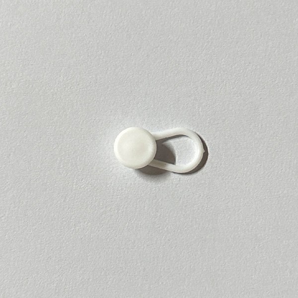 Kuuma myynti 10mm-15-18mm kuminauha venytys säätö jatkopainike vyötärönauhan jatke säätöpainike White medium 15mm*round
