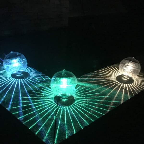 1 x Solcellelampe (Farverig), Farveskiftende Flydende Solcellelampe -