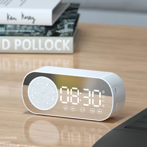 Bluetooth-kaiutin herätyskello - LED-peilinäytöllä, radiolla, sääennusteella - kaksi korkeaa