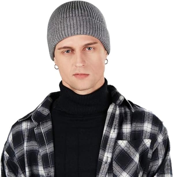 2 stycken - Hatt - Herrhatt - Mössa - Damhatt - Herrmössa - Vinterhatt - Stickad hatt