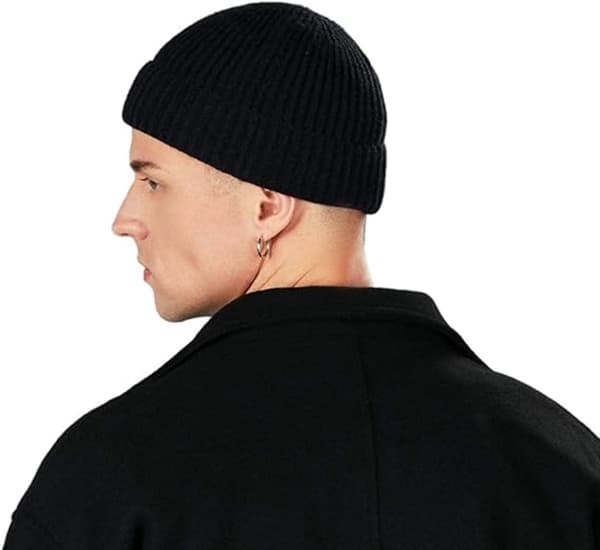 2 stycken - Hatt - Herrhatt - Mössa - Damhatt - Herrmössa - Vinterhatt - Stickad hatt