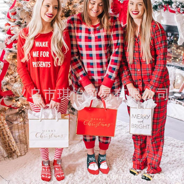 Nye 2024 Jule- & Weekend-Adventskalender Overraskelses-Blindboks Strømper Samleobjekt Sjov