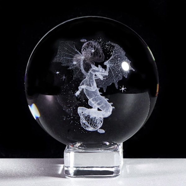 3D Krystallkule 60mm Gravert Drage Gaver for Drageelskere Drage Samleobjekter Figurer Glasspynt Midtstykke med Krystallstativ Gaver