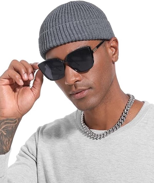 2 stycken - Hatt - Herrhatt - Mössa - Damhatt - Herrmössa - Vinterhatt - Stickad hatt