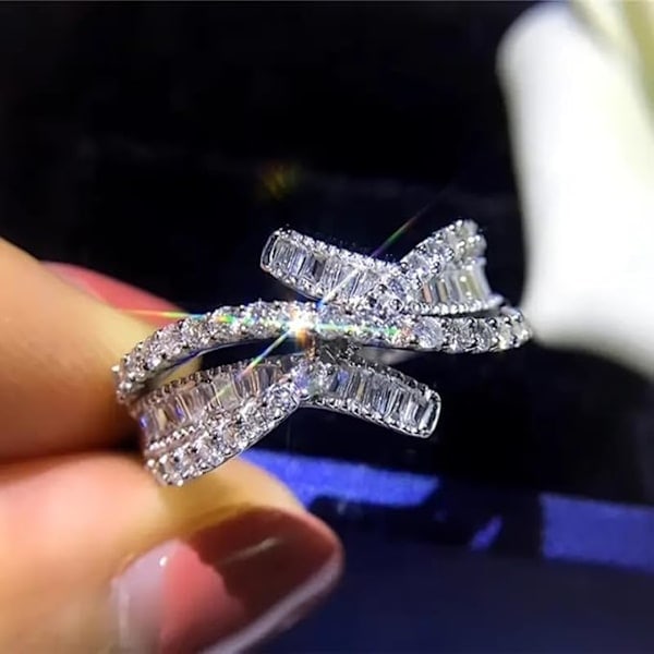 Separation 925 Silver Ring Kreativ Zirkon Ring Kvinnor Full Diamant Ring Fest Smycken Födelsedagspresent Storlek T1/2