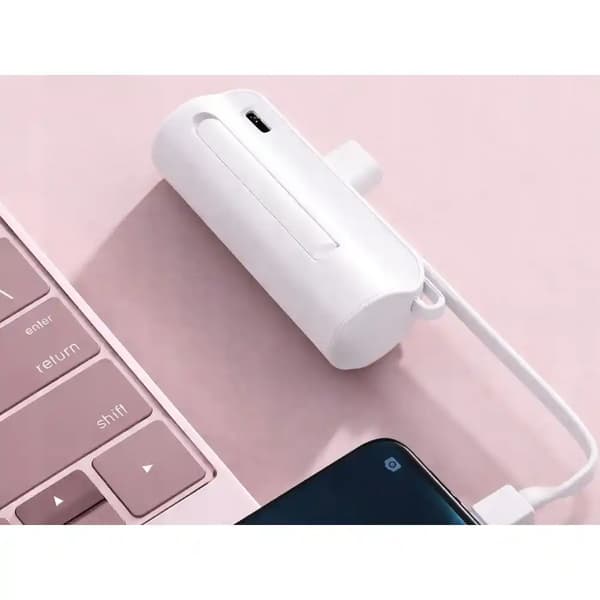 Powerbank 5000 mAh med innebygd Lightning & USB-C – Hvit kompakt reiselader (10 W)