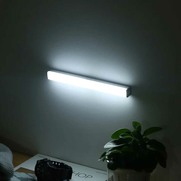 Trådlös LED Lampa med Rörelsesensor och Magnetfäste vit