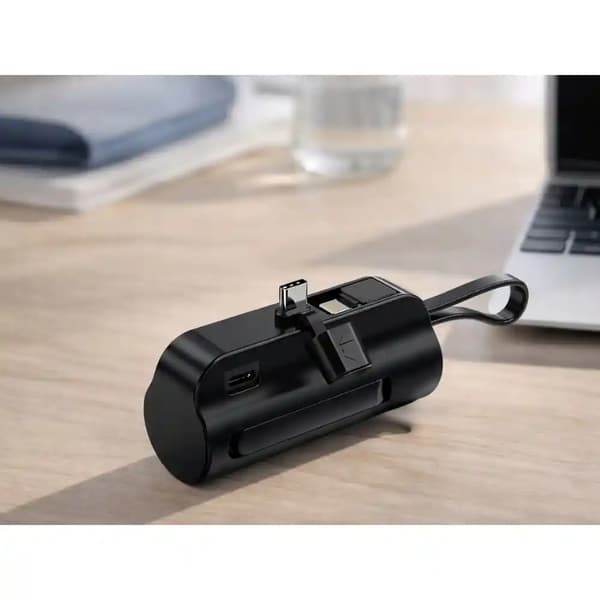 Powerbank 5000 mAh med innebygd Lightning og USB-C – Kompakt reiselader (10 W)