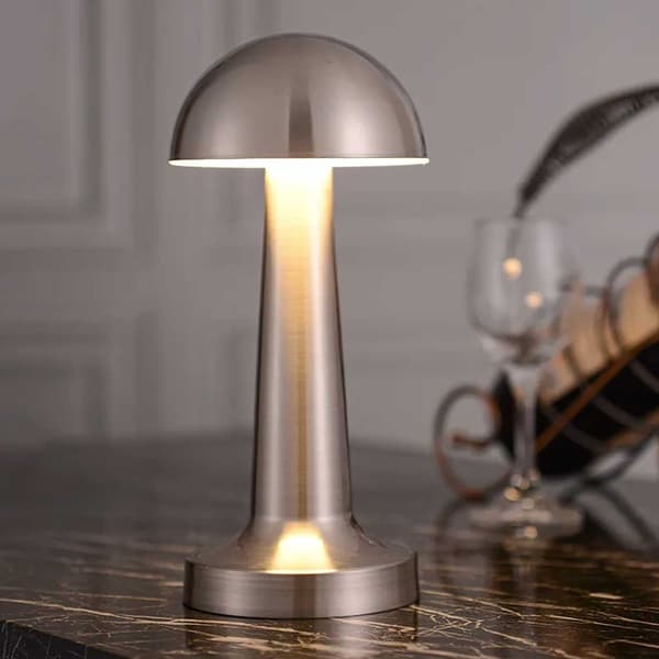 Retro Uppladdningsbar Bordslampa av Metall Dimmer Silver silver