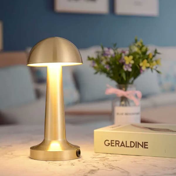 Retro Uppladdningsbar Bordslampa av Metall Dimmer Guld guld