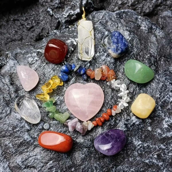 11-Pack Natural Energy Dutions ChaKra Healing Crestals Rannekorukaulakoru monivärinen