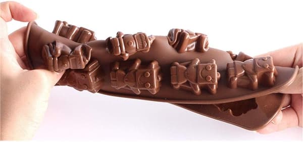 Silikoneform til chokolade og praliner robotter – 12 huller, 21 × 10,5 cm