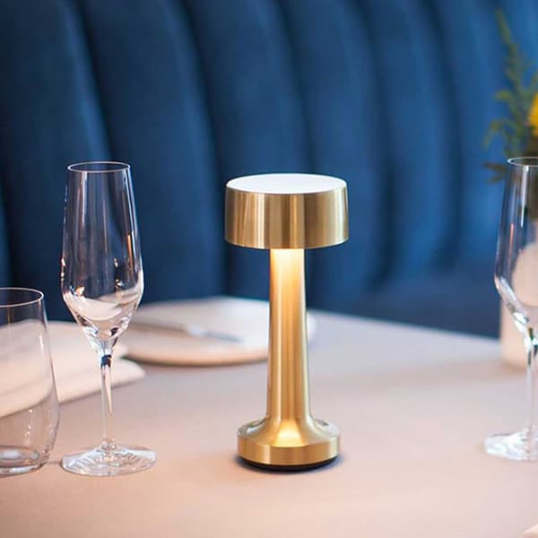 Retro genopladelig bordlampe af metaldæmper guld guld