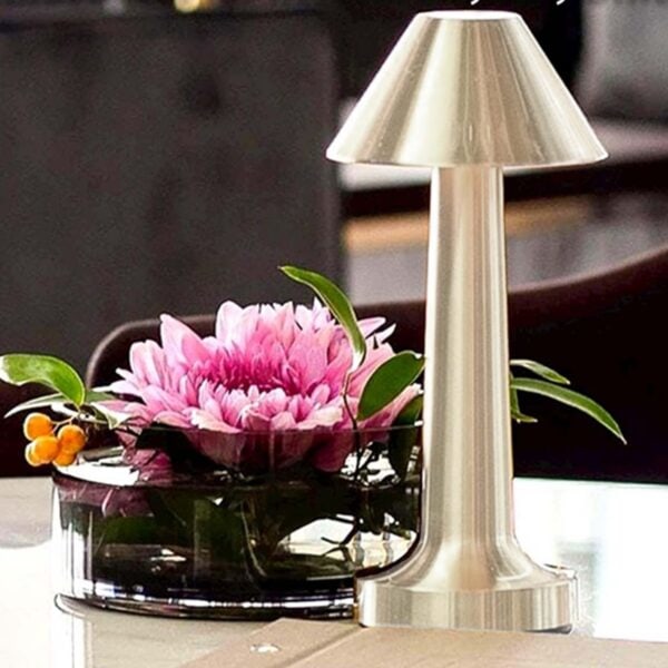 Retro Uppladdningsbar Bordslampa av Metall Dimmer Guld