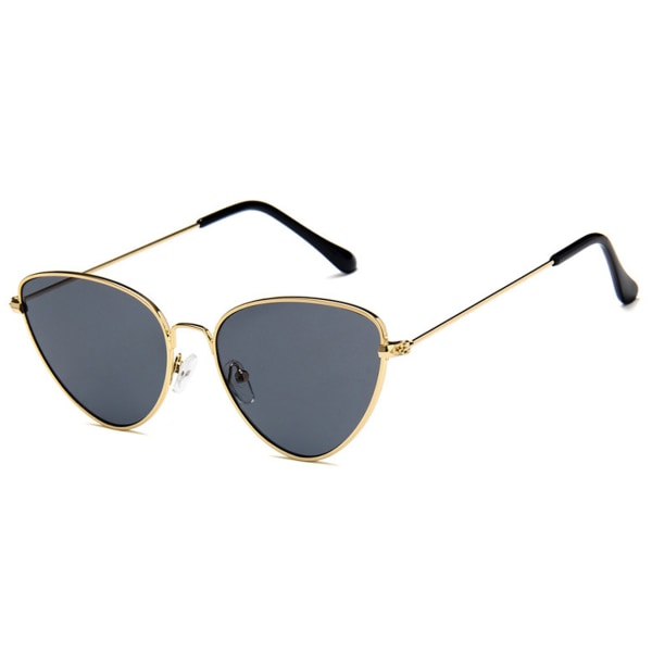 Golden Triangular Solbriller Dark Glass + Senile String gull
