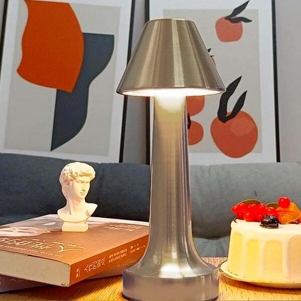 Retro Uppladdningsbar Bordslampa av Metall Dimmer Guld