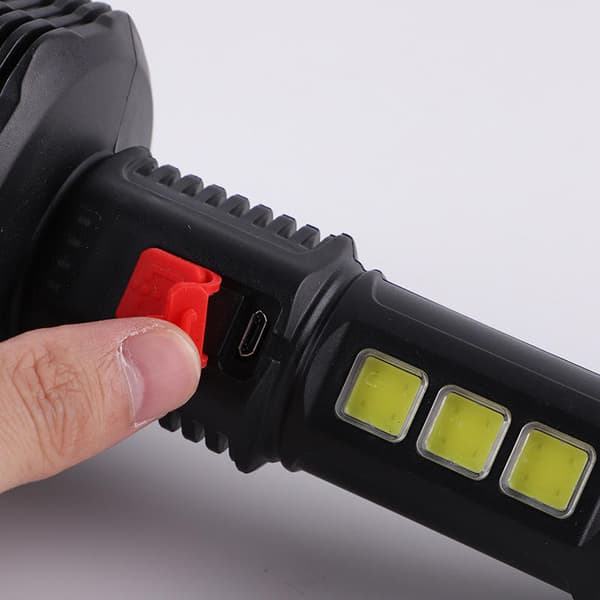 Taktinen taskulamppu, ladattava – 9 LED + COB – USB – IP64 – useita valotiloja