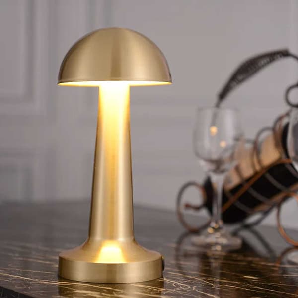 Retro oppladbar bordlampe med metalldimmer gull gull