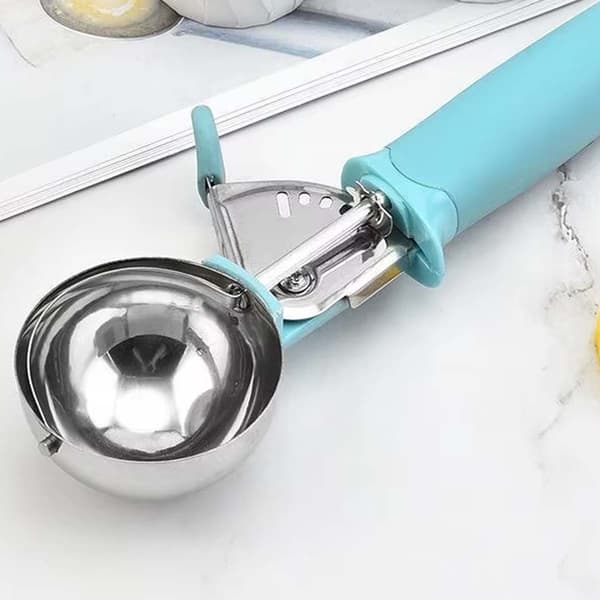 Isbolle med 1-klikk ejektor for perfekte iskuler 6 cm