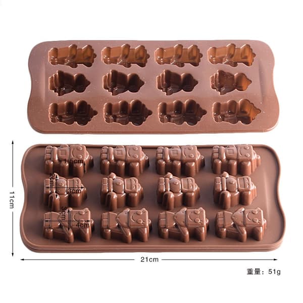 Silikonimuotti suklaalle ja pralineille – robotit – 12 reikää, 21 × 10,5 cm