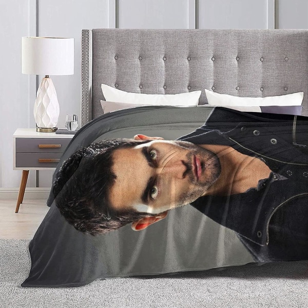 Tyler Hoechlin Derek Hale Mjuk och bekväm varm fleecefilt för soffa,kontorssäng Bil Campsoffa Mysig Fluffig Plysch Slängfiltar Strandfiltar- 50x40in 125x100cm