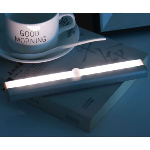 Bevægelsessensorlys til indendørs brug, 2-pak trådløse 10 LED-lys, USB genopladelige bevægelsessensorlys med magneter, til skabe, trapper