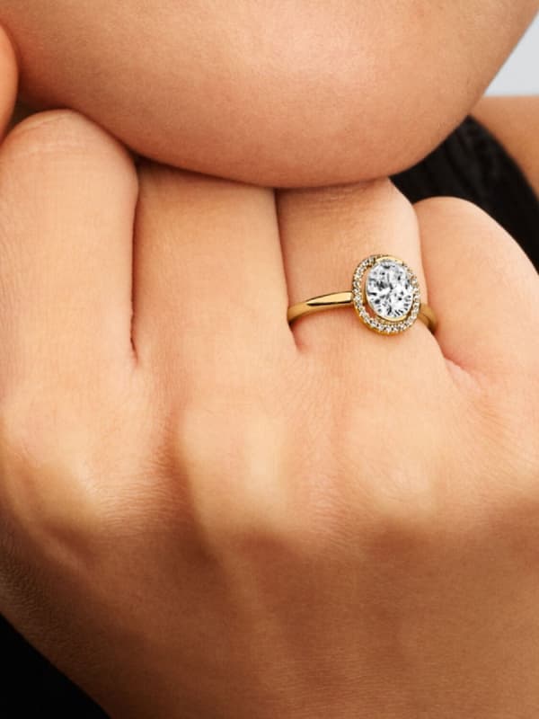 Pandora - Oval glitrende haloring - 14k gullbelegg Omkrets: 54mm