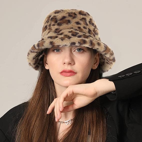 Vinterhue i leopardprint, tyk og fluffy i uld