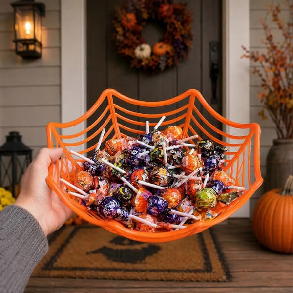Spindelvævskurv - Frugtskål i plast med spindelvæv til Halloween-festdekoration