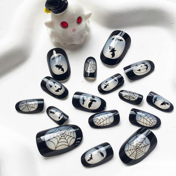 Halloween Press On Nails Korta Mandelformade Lösnaglar Svart Pumpa Fladdermus Spindelnätsdesign 24 st