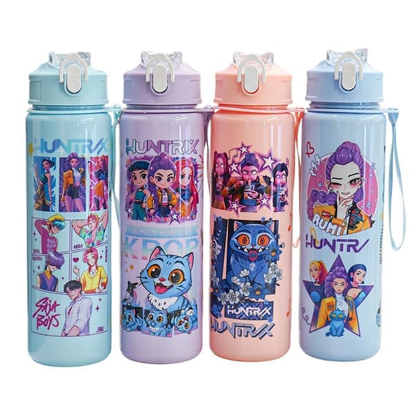 700 ml K-Pop Devil Hunter-tema vannflaske med sugerør og flipptopp, et bærbart hydreringskrus perfekt for reise, trening og som gave. Blå Blue