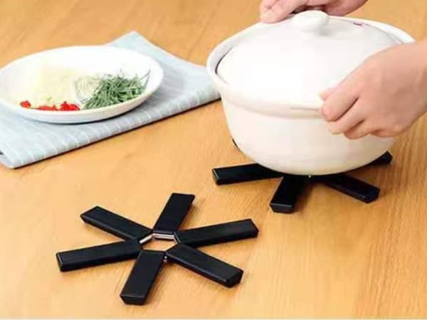 8 stk. gryteunderlag for varme gryter og panner, sammenleggbar design Expanda