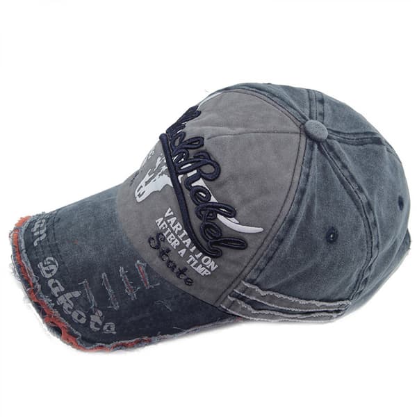 Vanha Häränpää Baseball-lippis, Pesty Hattu, Rispaantunut Lippanreuna, Miesten E