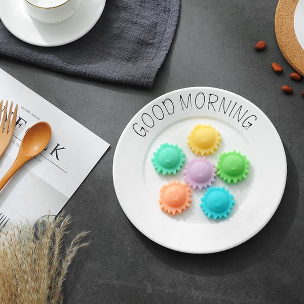 6 Kakepynt Silikonformer Laget av Little Sun DIY for Sjokolade