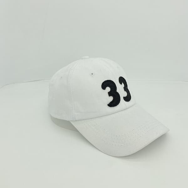 Hatt Nummer 33 Justerbar Baseballcaps for Menn og Kvinner Black