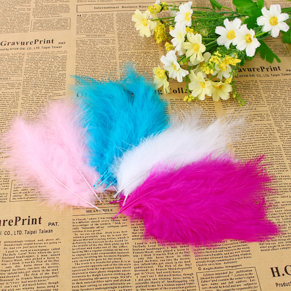 200 stk. Fluffy Marabou Fjer til Kortfremstilling i Valgfrie Farver