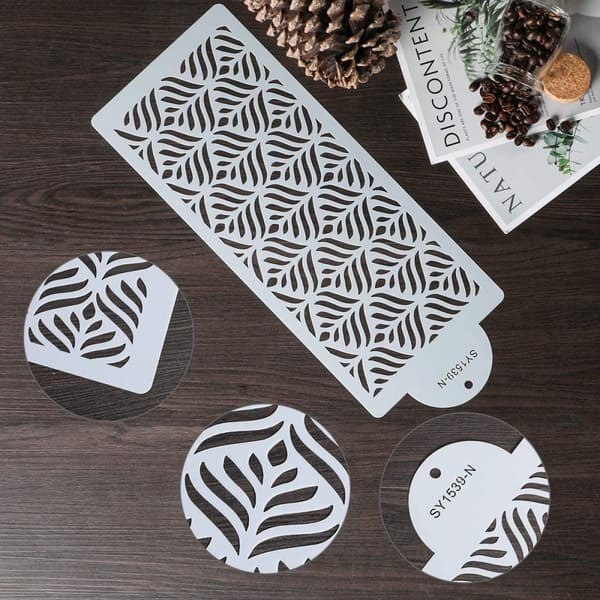3 stk. kakedekorasjonsstenciler, form plastmaler, spray