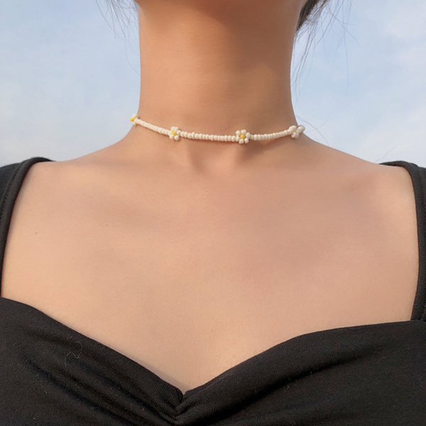 Färgglada pärlhalsband med prästkragar, handgjorda pärlor, bohemisk stil