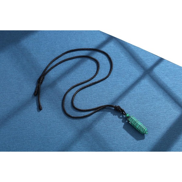 Krystallhalskjede for menn og kvinner, justerbar tau sekskantet spiss helbredende krystall naturlig steinhengsmykker Green Malachite