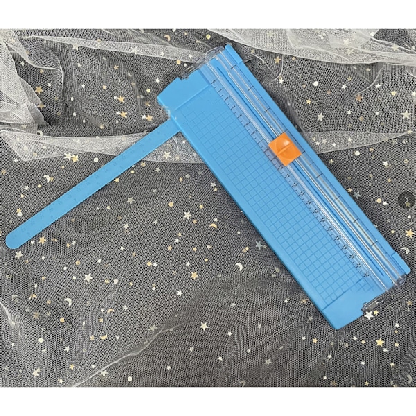 Lille papircutter, letvægts mini, bærbar, foldbar papirskærebord, A4 papirskærer til studerende, himmelblå