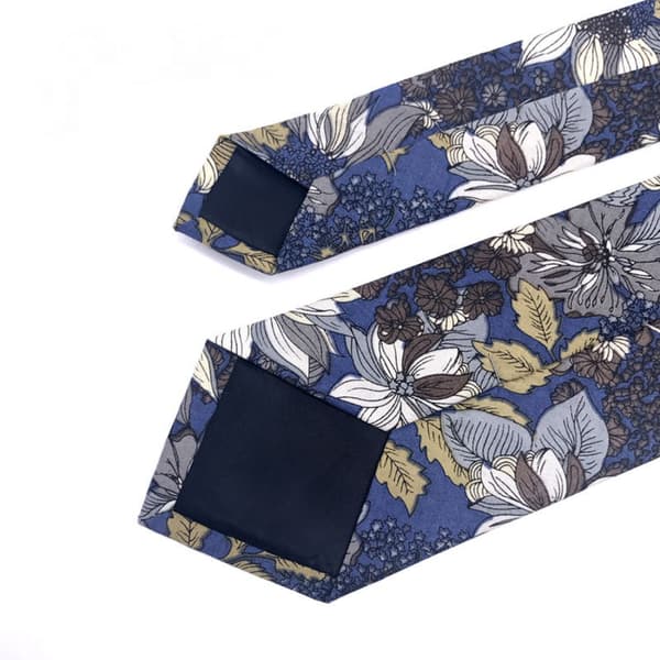 Blomstrete bomullsslips for menn, smale slips