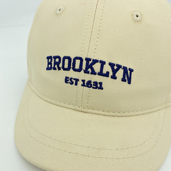 Broderad text kort skärm keps för män och kvinnor Adjus Beige