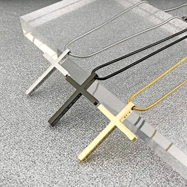 Ristiriipus miehille Ristiriipus VOIMAA Raamatun jae Ruostumattomasta teräksestä valmistettu kaulakoru Silver Cross1