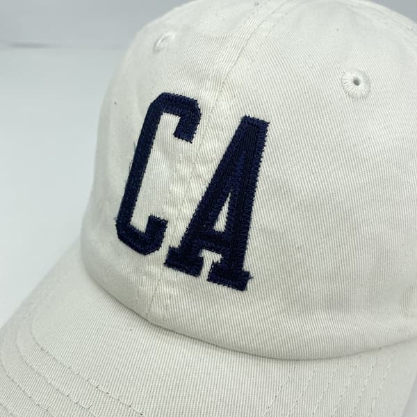 Hatt Brodert CA Bokstav Justerbar Baseballcaps For Menn An Purple