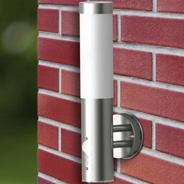 Utomhusvägglampa med sensor i rostfritt stål