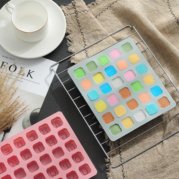 26 engelske bokstaver + 4 mellomrom Silikon Sjokolade Isbitform Bakeform